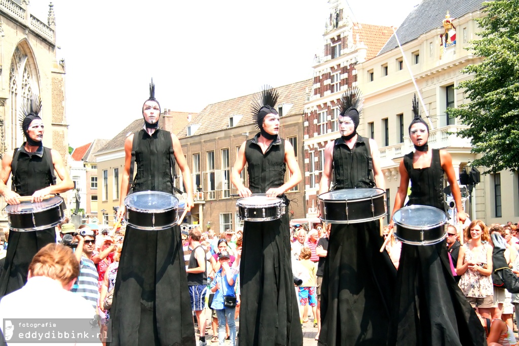 Deventer Op Stelten - 2010-07-10 - DoS Close-Act 010 - by Eddy Dibbink